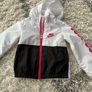 Great condition light windbreaker material toddler girl nike jacket size 3t